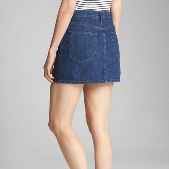 GAP Blue Dark Wash 5-Pocket Denim Mini Skirt - Picture 2 of 8